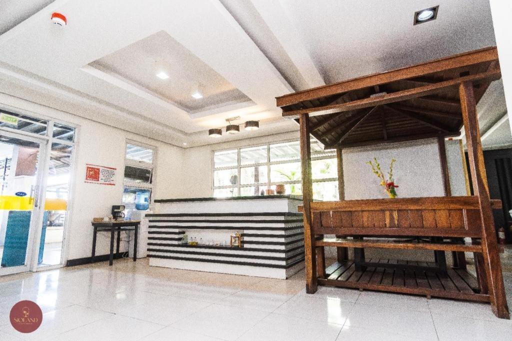 Quezon Premier Hotel - Candelaria Candelaria  Buitenkant foto