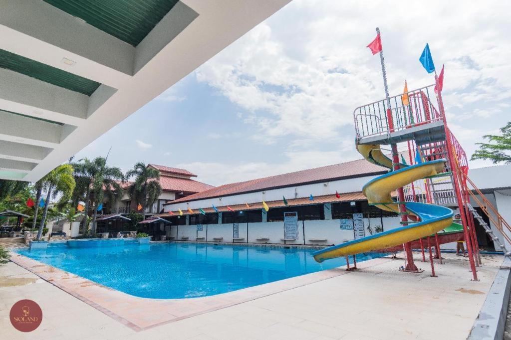 Quezon Premier Hotel - Candelaria Candelaria  Buitenkant foto