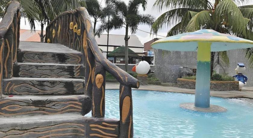 Quezon Premier Hotel - Candelaria Candelaria  Buitenkant foto