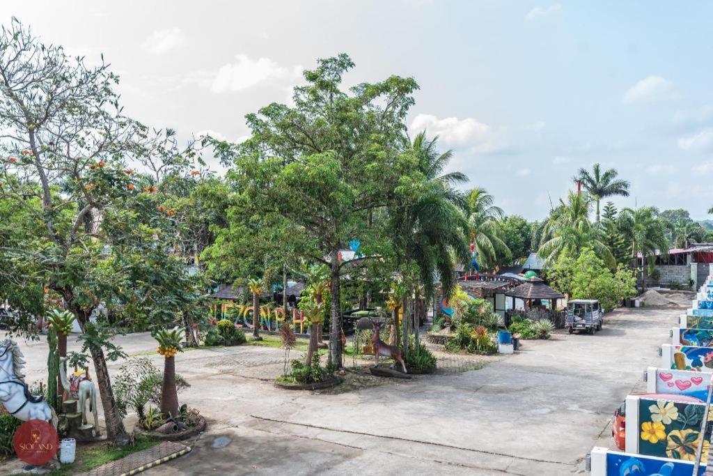 Quezon Premier Hotel - Candelaria Candelaria  Buitenkant foto